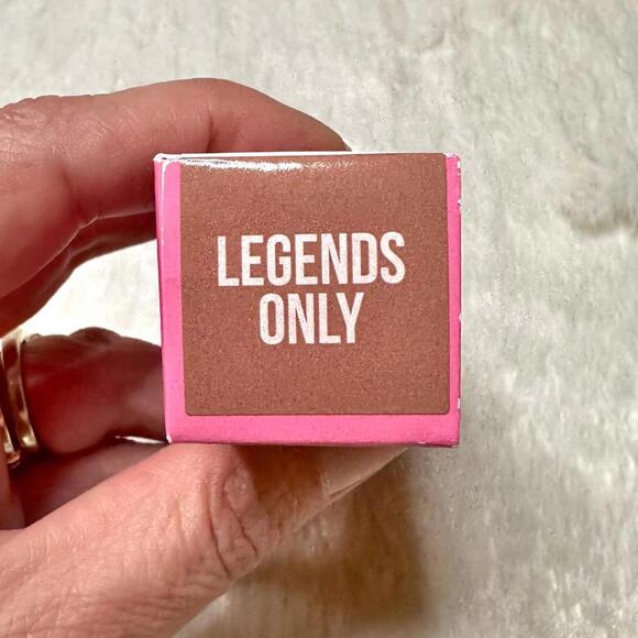 NIB Jeffree Star Legends Only The Gloss Lip Gloss Nude 4.5 ml - Picture 8 of 10